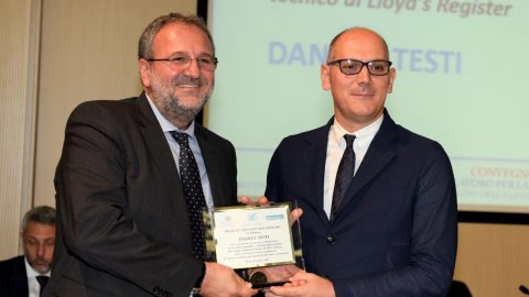 Daniele Testi receives Logistic of the Year Award 2017